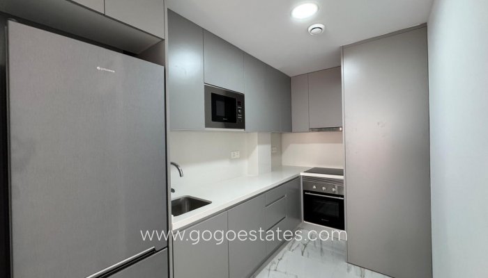 Te koop - Appartement - Appartement op de middelste verdieping - Torrevieja - Torrevieja Centro