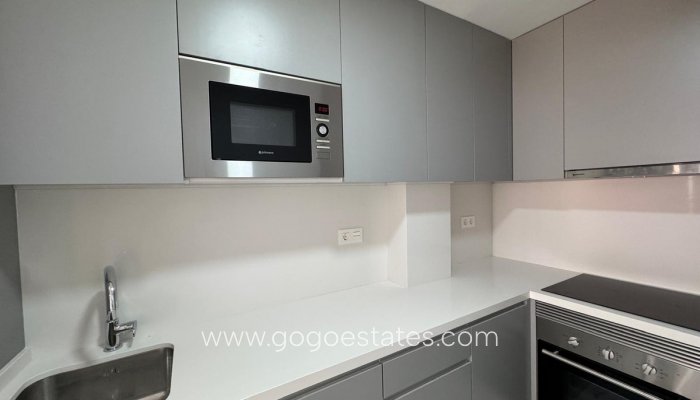 Te koop - Appartement - Appartement op de middelste verdieping - Torrevieja - Torrevieja Centro