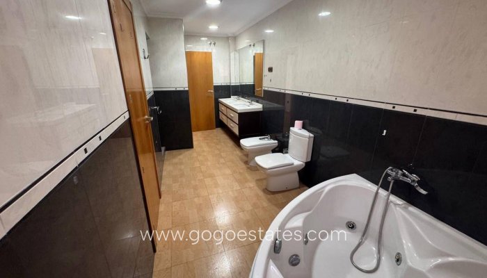 Revente - Appartement - Appartement au rez-de-chaussée - Torrevieja - Torrevieja Centro