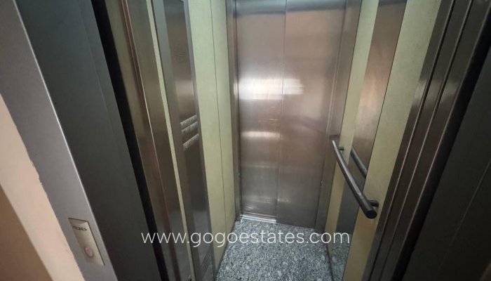 Revente - Appartement - Appartement au rez-de-chaussée - Torrevieja - Torrevieja Centro