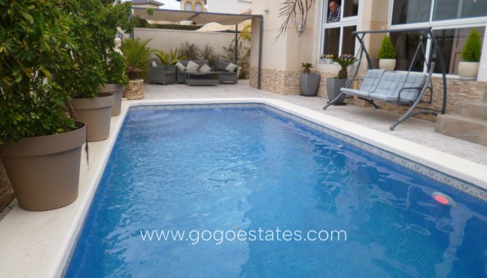 Te koop - Huis - Vrijstaande Villa - Orihuela - Playa Flamenca