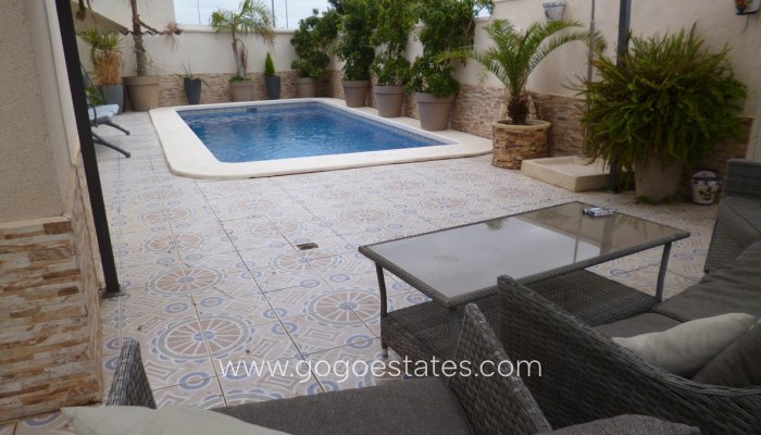 Te koop - Huis - Vrijstaande Villa - Orihuela - Playa Flamenca