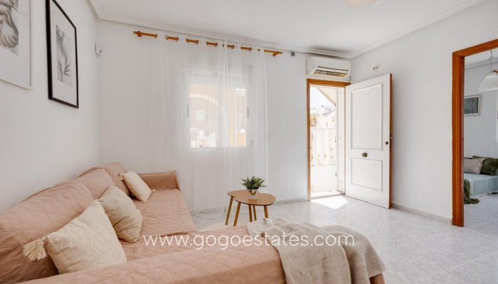 Resale - House - Bungalow - Torrevieja - Torrevieja Centro