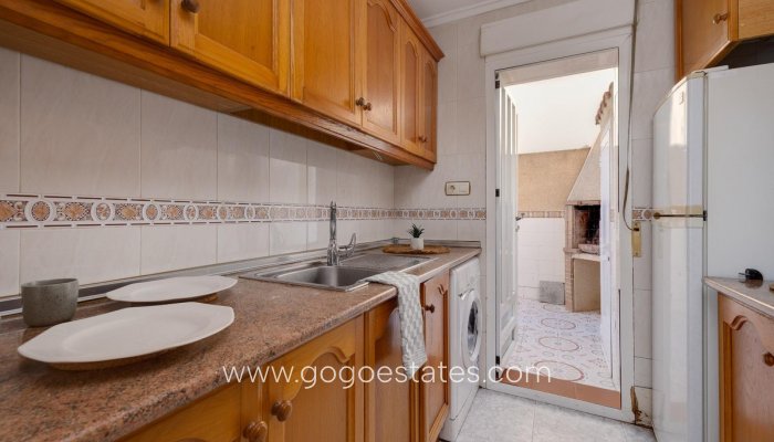 Resale - House - Bungalow - Torrevieja - Torrevieja Centro