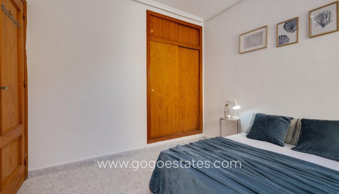 Resale - House - Bungalow - Torrevieja - Torrevieja Centro