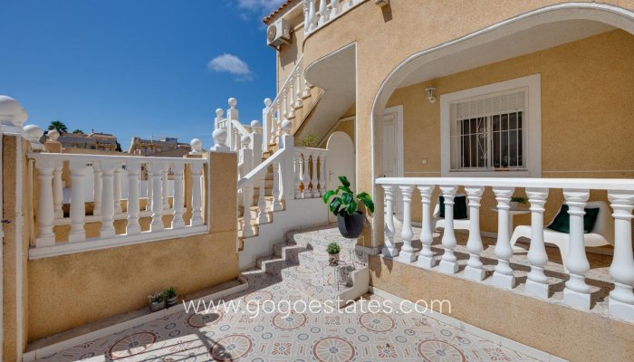 Resale - House - Bungalow - Torrevieja - Torrevieja Centro
