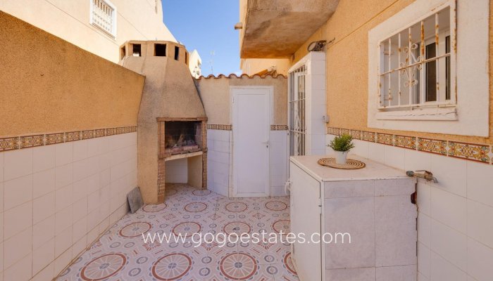 Resale - House - Bungalow - Torrevieja - Torrevieja Centro