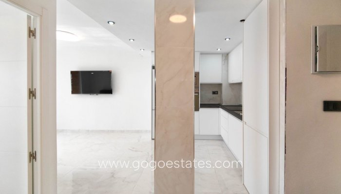 Te koop - Appartement - Appartement op de middelste verdieping - Orihuela - Punta Prima