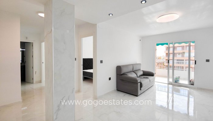 Te koop - Appartement - Appartement op de middelste verdieping - Orihuela - Punta Prima