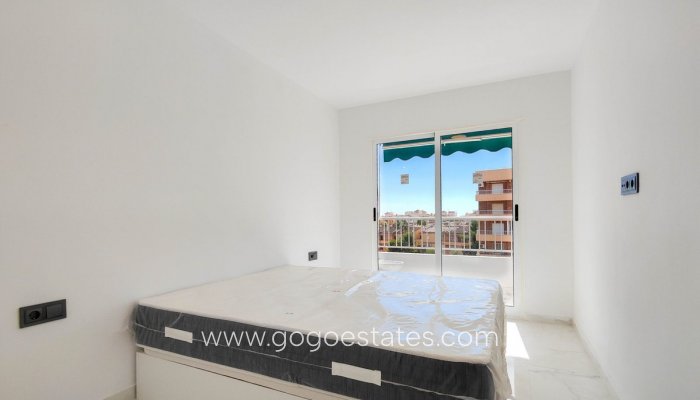 Te koop - Appartement - Appartement op de middelste verdieping - Orihuela - Punta Prima