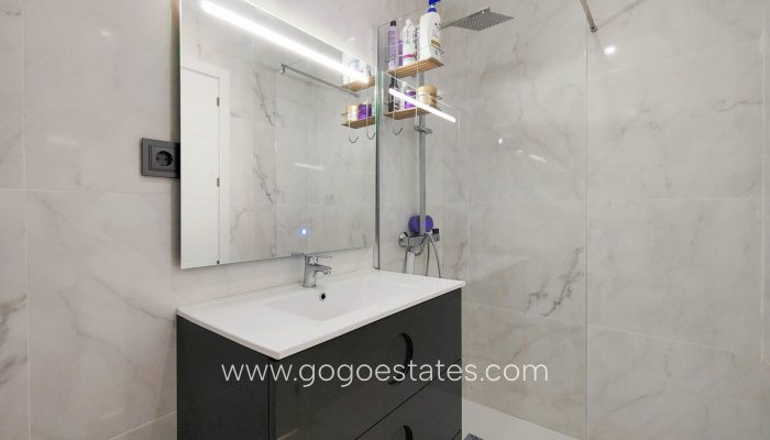 Te koop - Appartement - Appartement op de middelste verdieping - Orihuela - Punta Prima