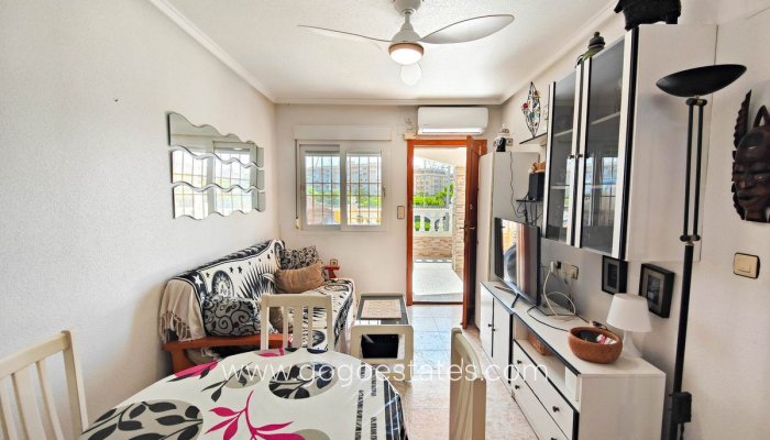 Te koop - Appartement - Appartement op de bovenste verdieping - Torrevieja - El Acequión - Los Náufragos