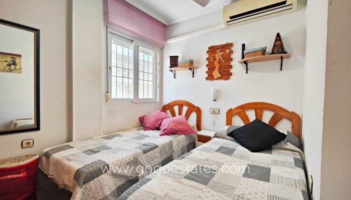 Te koop - Appartement - Appartement op de bovenste verdieping - Torrevieja - El Acequión - Los Náufragos