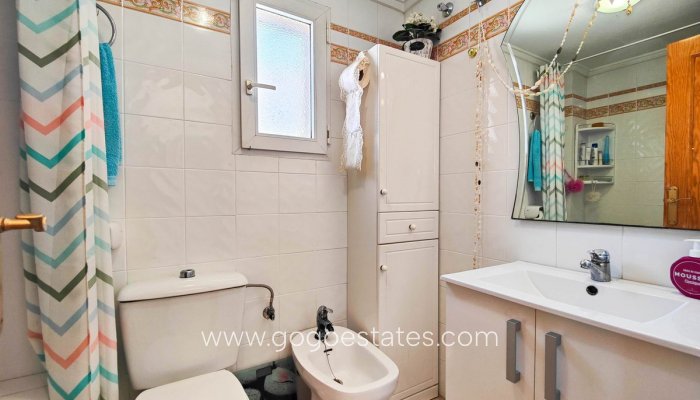 Te koop - Appartement - Appartement op de bovenste verdieping - Torrevieja - El Acequión - Los Náufragos