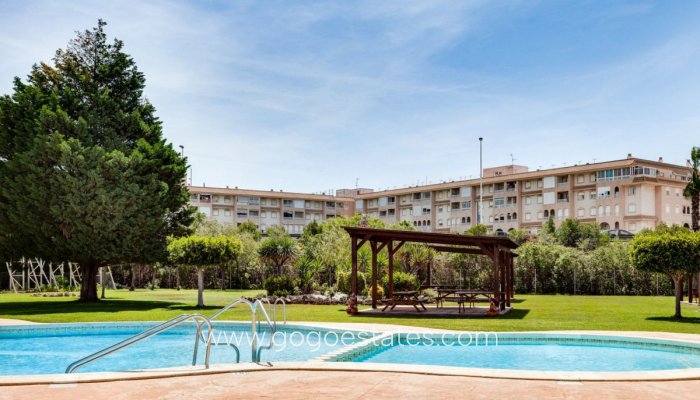 Te koop - Appartement - Appartement op de bovenste verdieping - Torrevieja - El Acequión - Los Náufragos