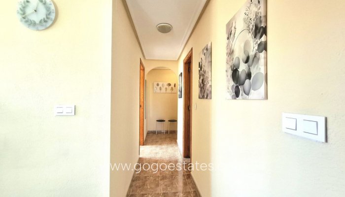 Te koop - Appartement - Appartement op de middelste verdieping - Torrevieja - Torrevieja Centro