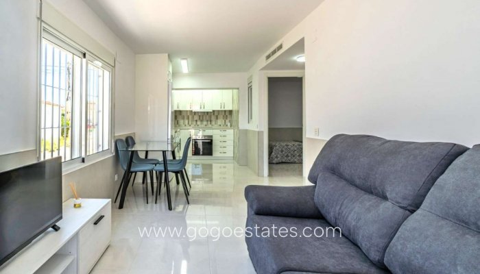 Te koop - Huis - Bungalow - Torrevieja - Torrevieja Centro