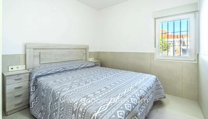 Te koop - Huis - Bungalow - Torrevieja - Torrevieja Centro