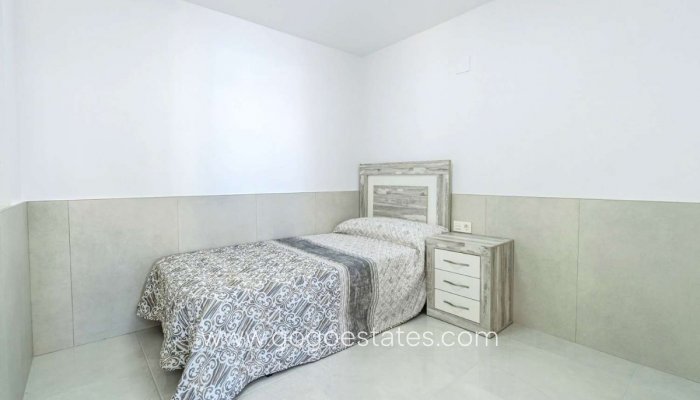 Te koop - Huis - Bungalow - Torrevieja - Torrevieja Centro