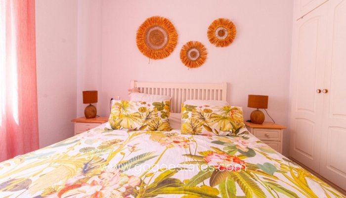 Te koop - Appartement - Appartement op de middelste verdieping - Torrevieja - La veleta