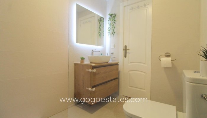 Te koop - Appartement - Appartement op de middelste verdieping - Torrevieja - La veleta