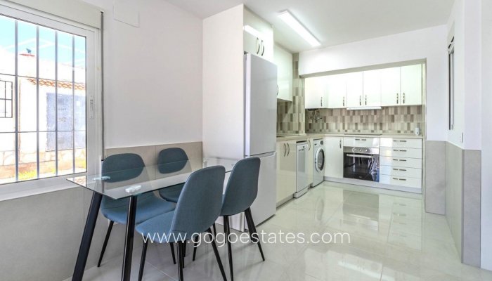 Te koop - Huis - Bungalow - Torrevieja - Torrevieja Centro