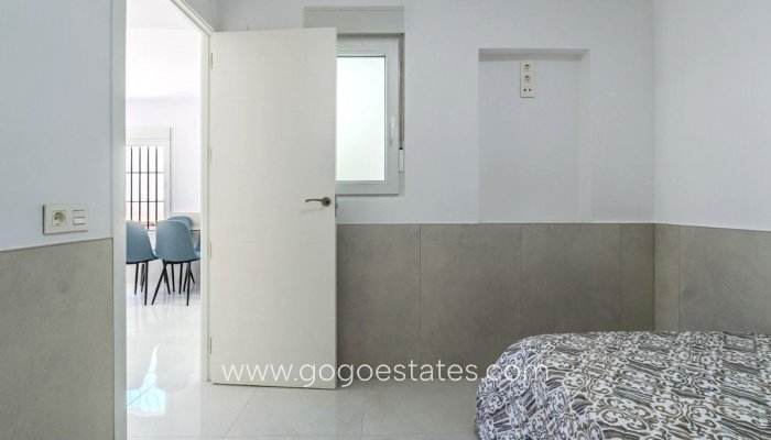 Te koop - Huis - Bungalow - Torrevieja - Torrevieja Centro