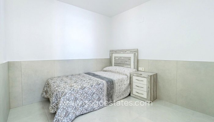 Te koop - Huis - Bungalow - Torrevieja - Torrevieja Centro