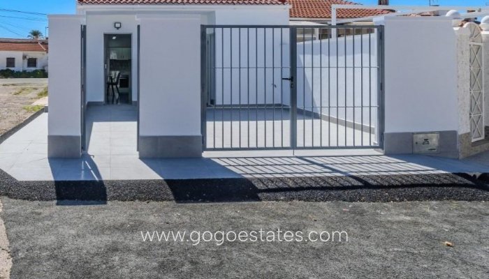 Te koop - Huis - Bungalow - Torrevieja - Torrevieja Centro