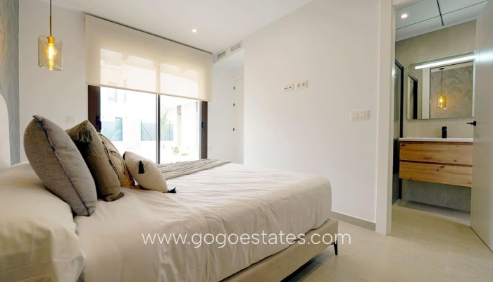 Te koop - Huis - Vrijstaande Villa - Almoradi - Almoradi Centro