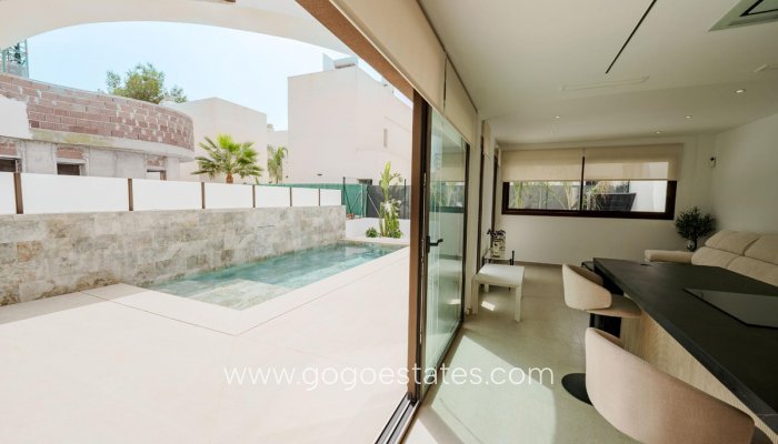 Te koop - Huis - Vrijstaande Villa - Almoradi - Almoradi Centro