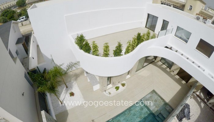 Te koop - Huis - Vrijstaande Villa - Almoradi - Almoradi Centro