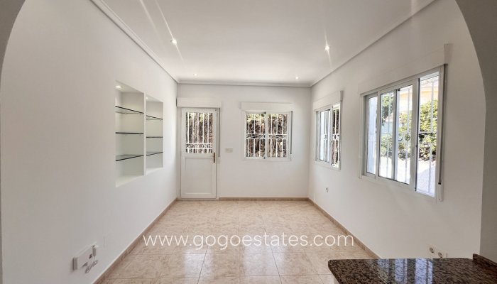 Te koop - Huis - Vrijstaande Villa - Rojales - Rojales Centro