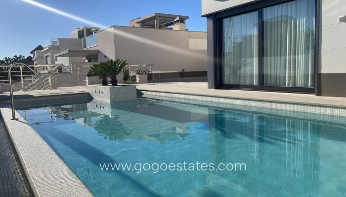 Te koop - Huis - Vrijstaande Villa - Orihuela - Dehesa de Campoamor