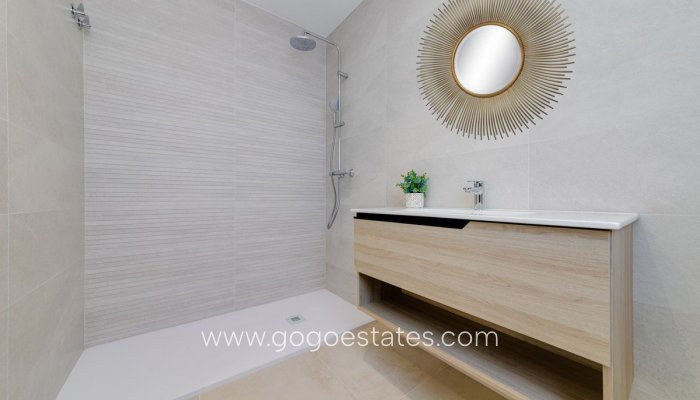 Resale - House - Detached Villa - Finestrat