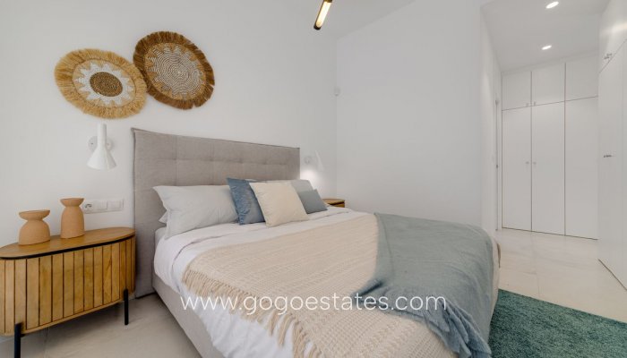 Resale - House - Detached Villa - Finestrat