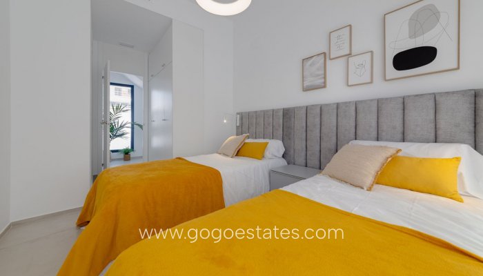 Resale - House - Detached Villa - Finestrat