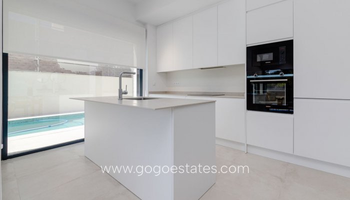 Resale - House - Detached Villa - Finestrat