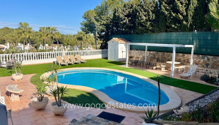 Te koop - Huis - Vrijstaande Villa - Orihuela - Villamartin