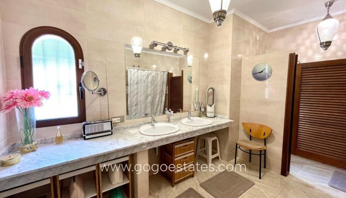 Te koop - Huis - Vrijstaande Villa - Orihuela - Villamartin