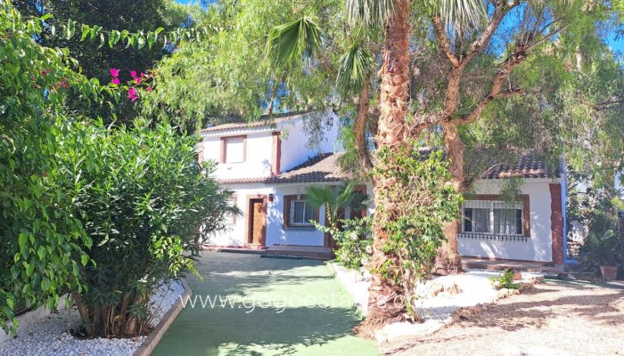 Te koop - Huis - Finca - Cortijo - Orihuela - Orihuela Centro