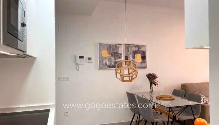 Te koop - Appartement - Appartement op de middelste verdieping - Torrevieja - Playa del Cura