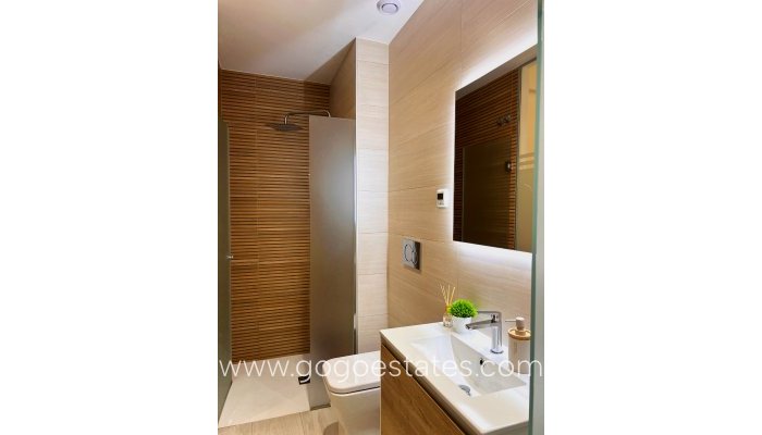 Te koop - Appartement - Appartement op de middelste verdieping - Torrevieja - Playa del Cura