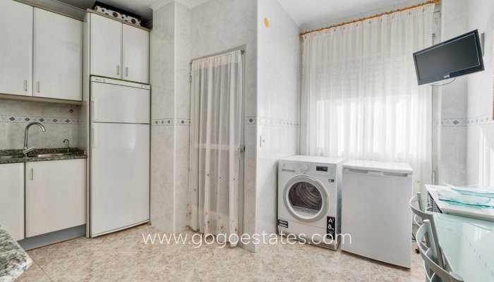 Te koop - Appartement - Appartement op de middelste verdieping - Torrevieja - Torrevieja Centro