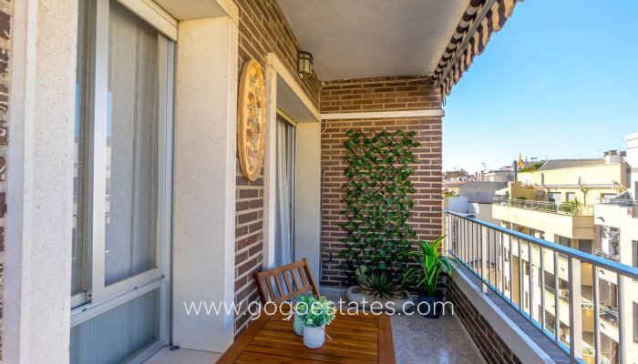 Te koop - Appartement - Appartement op de middelste verdieping - Torrevieja - Torrevieja Centro