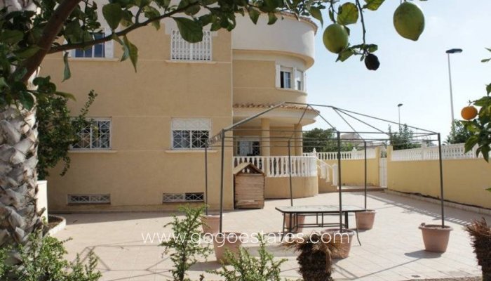 Te koop - Huis - Vrijstaande Villa - Torrevieja - LA SIESTA