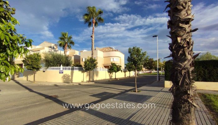 Te koop - Huis - Vrijstaande Villa - Torrevieja - LA SIESTA