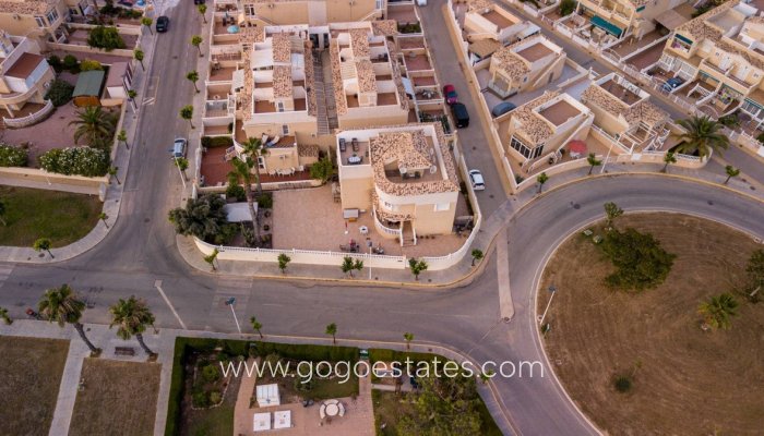 Te koop - Huis - Vrijstaande Villa - Torrevieja - LA SIESTA