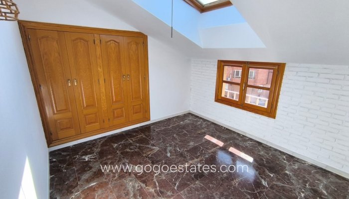 Te koop - Huis - Stadswoning - Sax - Sax Centro