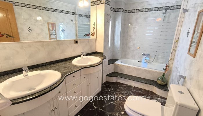 Te koop - Huis - Stadswoning - Sax - Sax Centro